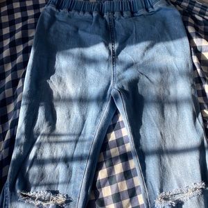 Cute bell bottoms jeans knee cut